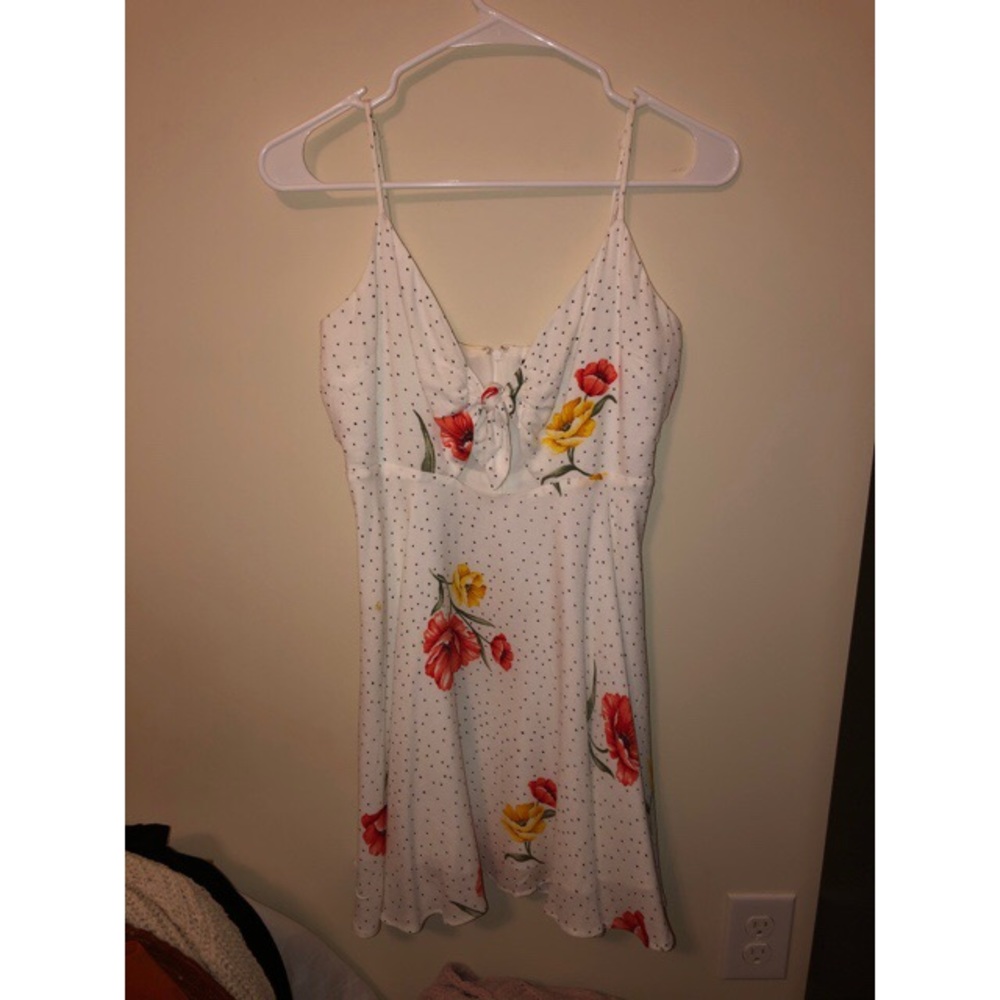 Forever 21 spaghetti strap v neck mini dress